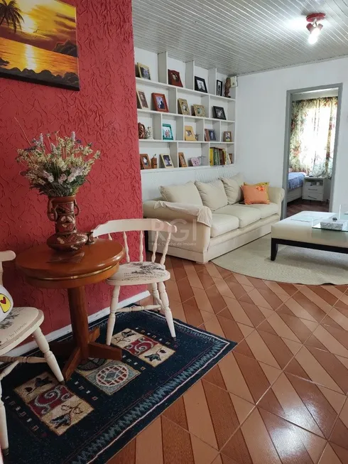 Foto 1 de Casa com 3 Quartos à venda, 334m² em Partenon, Porto Alegre