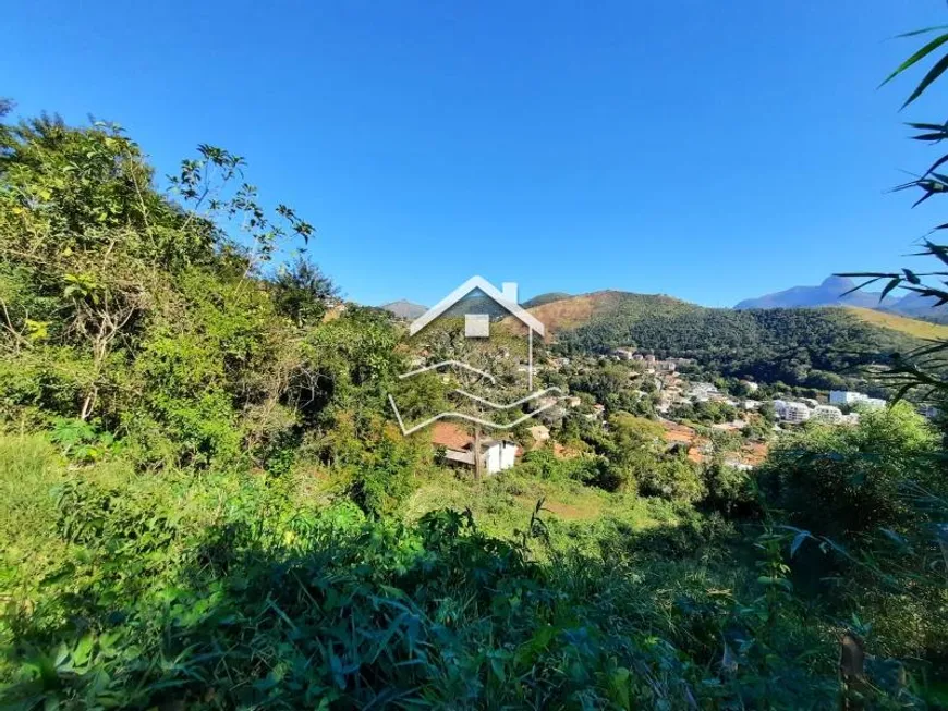 Foto 1 de Lote/Terreno à venda, 1m² em Nogueira, Petrópolis