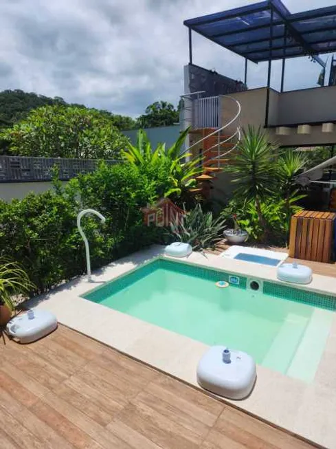 Foto 1 de Casa com 3 Quartos à venda, 247m² em Pendotiba, Niterói