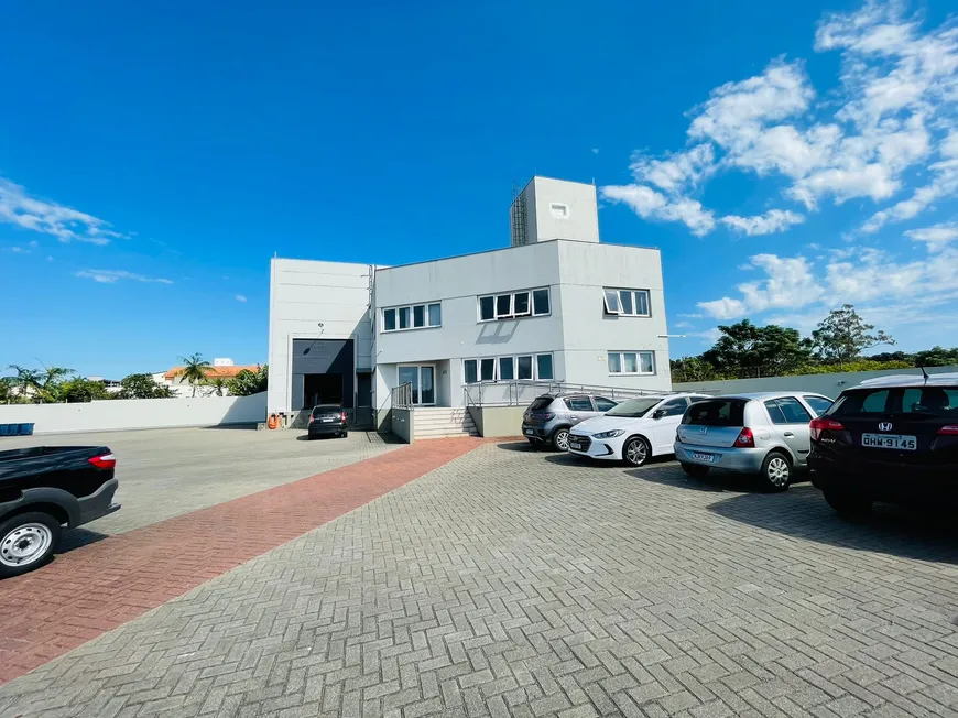 Foto 1 de Galpão/Depósito/Armazém para alugar, 1479m² em Barreiros, São José