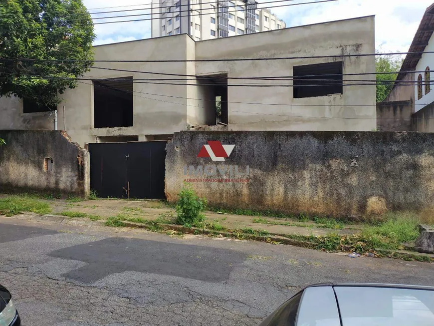 Foto 1 de Casa com 3 Quartos à venda, 240m² em Vila Paris, Belo Horizonte