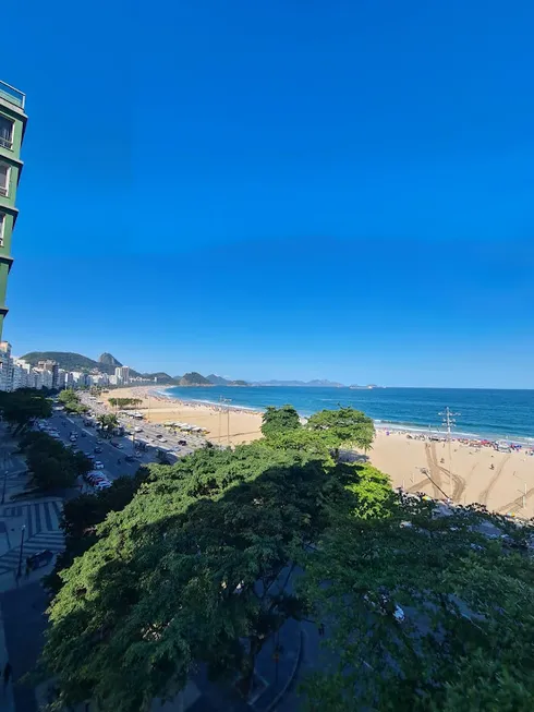 Foto 1 de Apartamento com 2 Quartos para alugar, 100m² em Copacabana, Rio de Janeiro