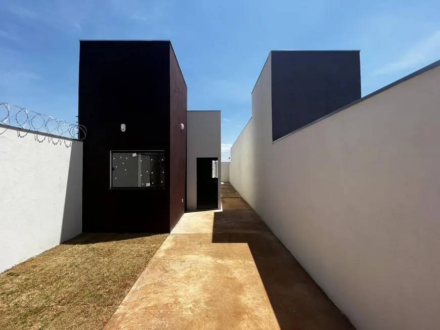 Foto 1 de Casa com 3 Quartos à venda, 60m² em Jardim Primavera, Montes Claros