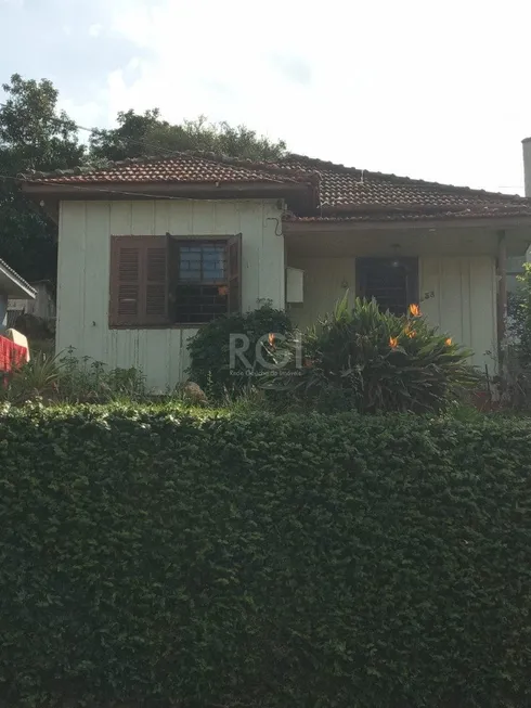 Foto 1 de Casa com 3 Quartos à venda, 145m² em Teresópolis, Porto Alegre