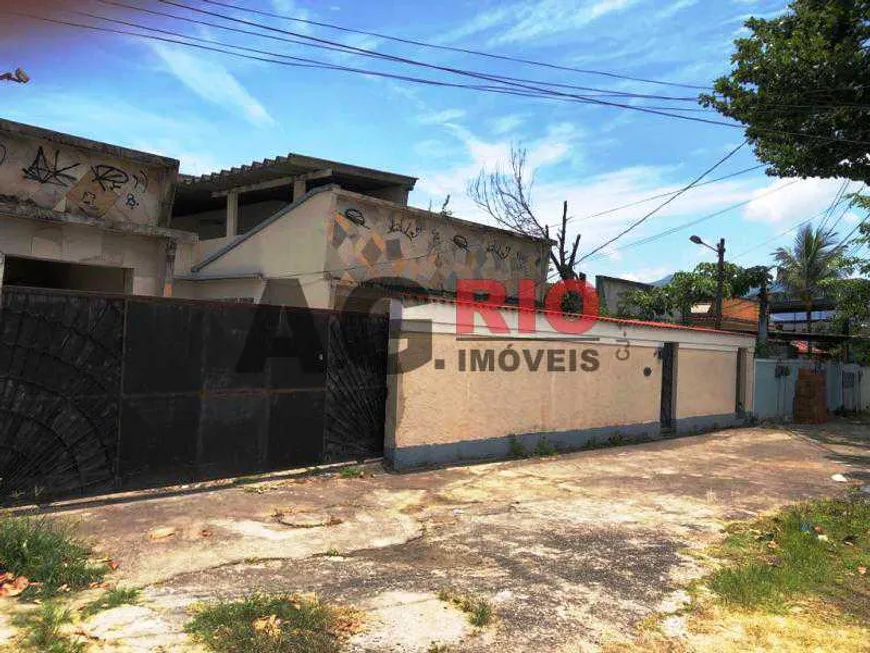 Foto 1 de Casa com 4 Quartos à venda, 265m² em Bangu, Rio de Janeiro