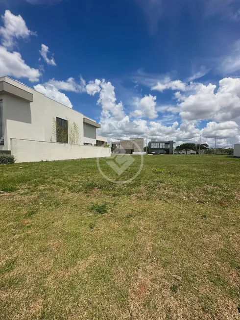 Foto 1 de Lote/Terreno à venda, 428m² em Nova Uberlandia, Uberlândia