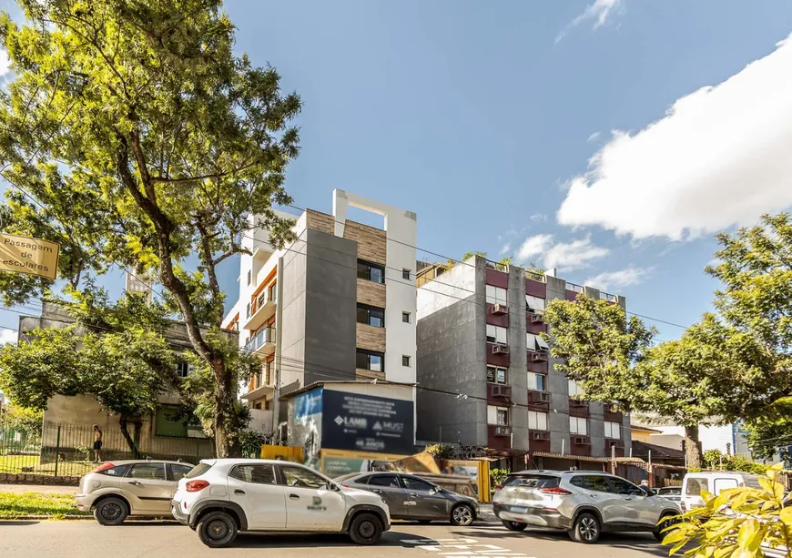 Foto 1 de Apartamento com 2 Quartos à venda, 62m² em Santa Cecília, Porto Alegre