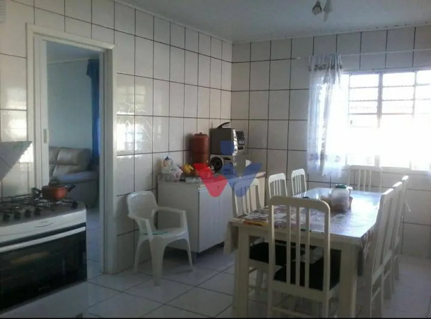 Foto 1 de Casa com 2 Quartos à venda, 120m² em Guatupe, São José dos Pinhais