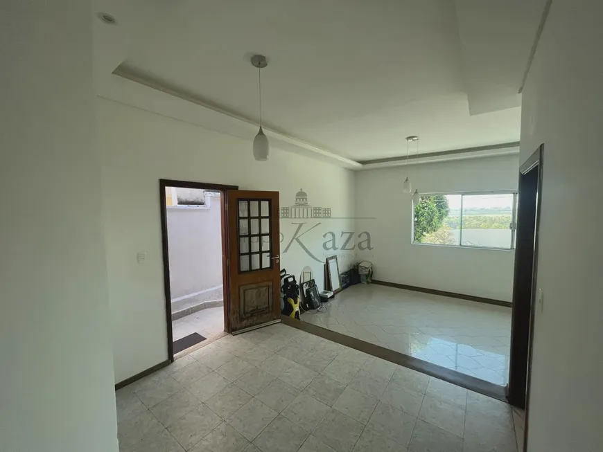 Foto 1 de Sobrado com 4 Quartos à venda, 160m² em Urbanova, São José dos Campos