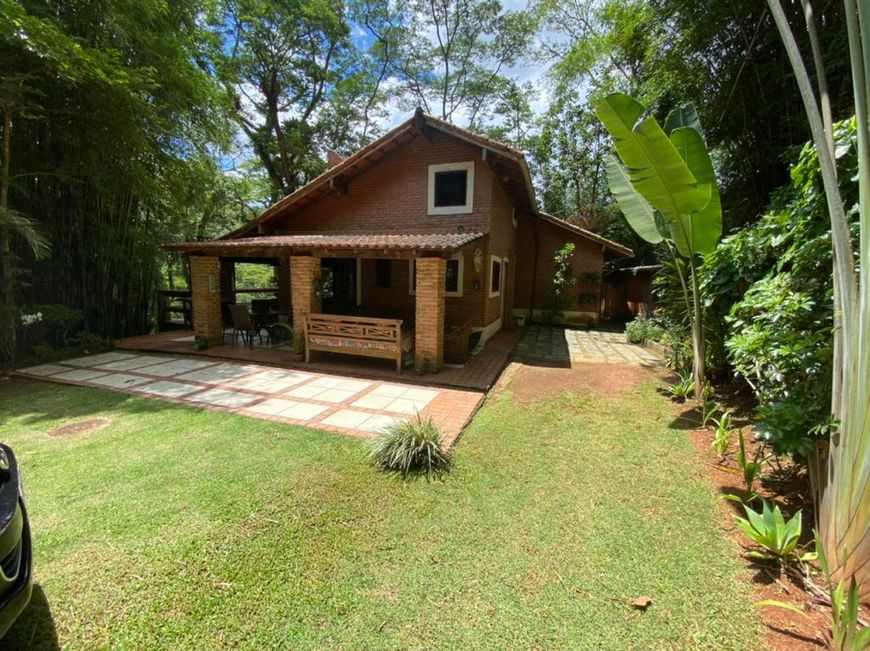 Foto 1 de Casa de Condomínio com 4 Quartos à venda, 190m² em Itaipava, Petrópolis