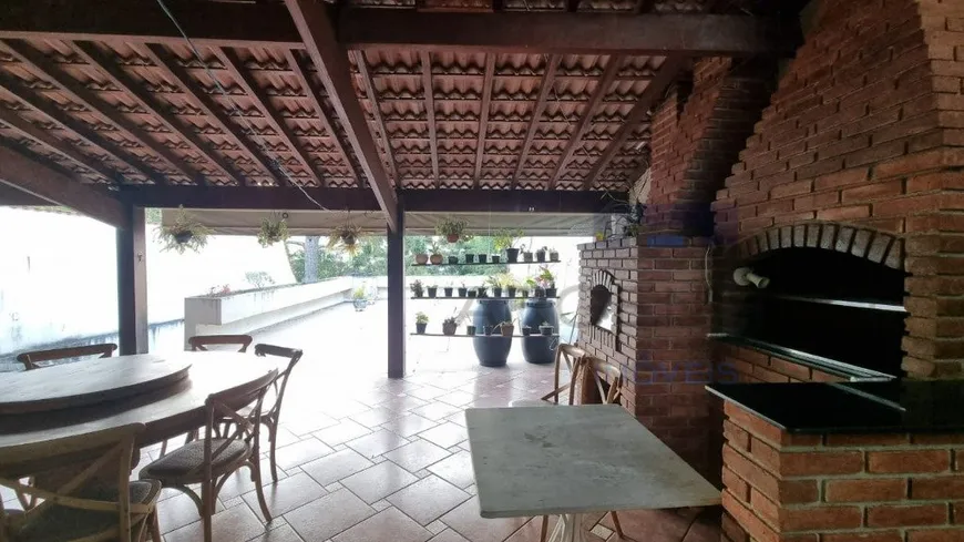 Foto 1 de Casa com 4 Quartos para alugar, 400m² em Vila Oliveira, Mogi das Cruzes