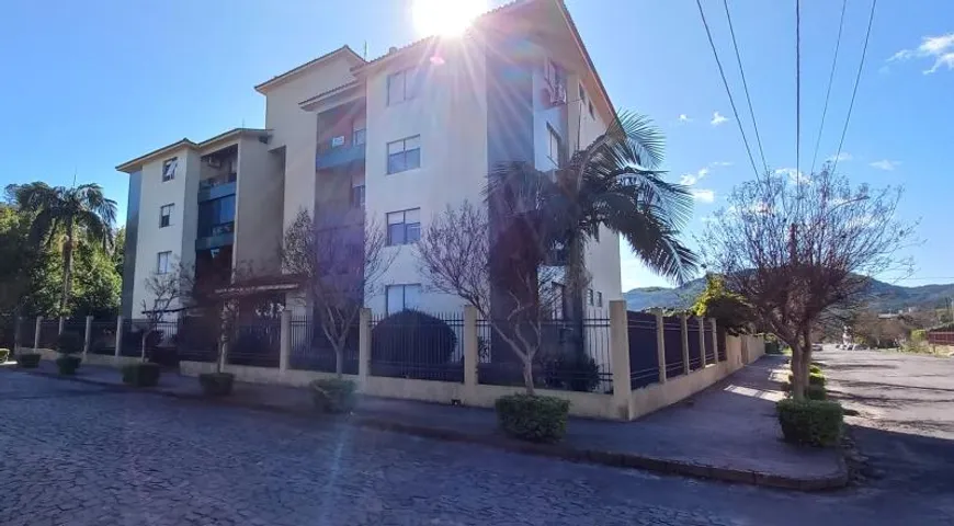 Foto 1 de Apartamento com 3 Quartos à venda, 162m² em Km 3, Santa Maria