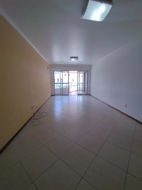 Foto 1 de Apartamento com 4 Quartos à venda, 164m² em Ponta Verde, Maceió