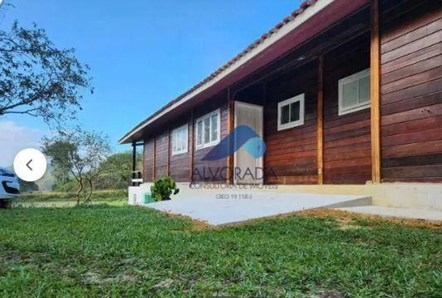 Foto 1 de Fazenda/Sítio com 4 Quartos à venda, 250m² em Sobrado, São José dos Campos