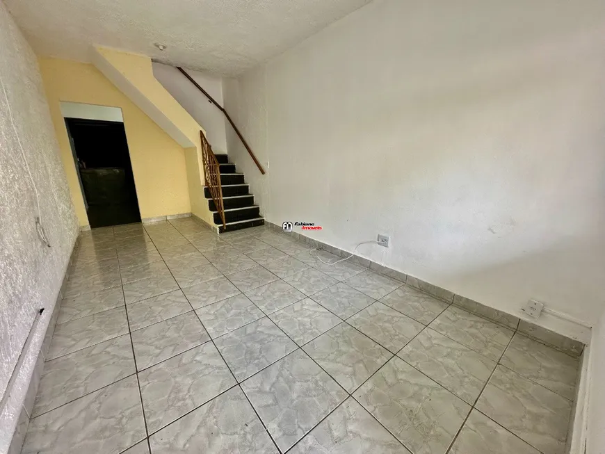 Foto 1 de Casa com 2 Quartos à venda, 54m² em Planalto, Belo Horizonte