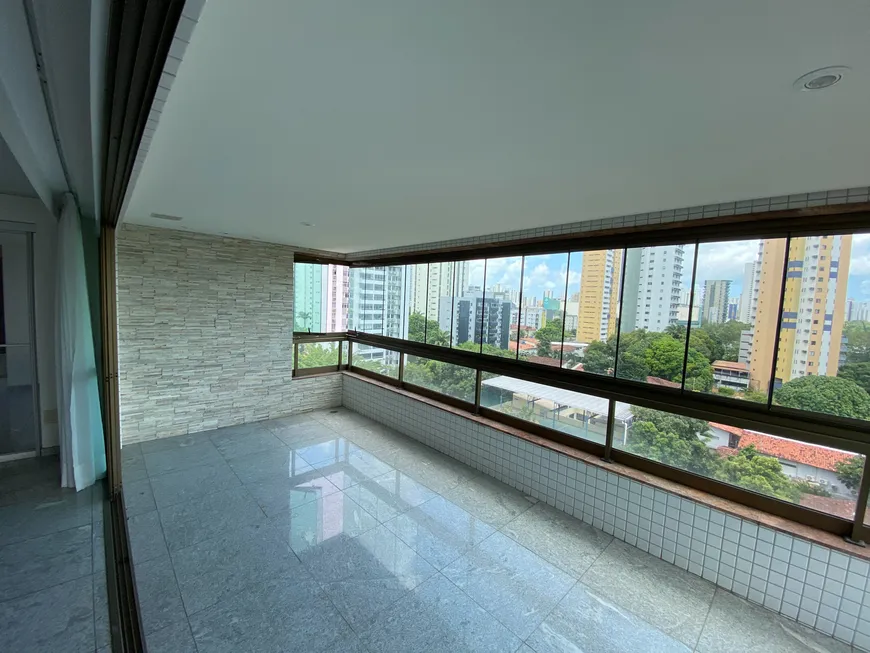 Foto 1 de Apartamento com 4 Quartos à venda, 273m² em Santana, Recife