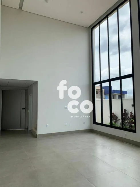 Foto 1 de Casa de Condomínio com 4 Quartos à venda, 296m² em Granja Marileusa , Uberlândia