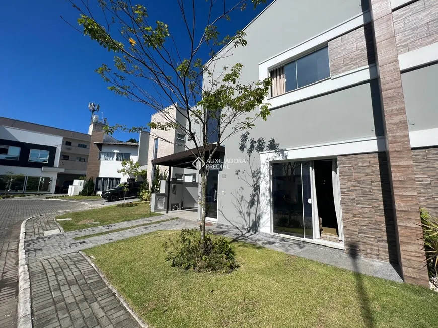 Foto 1 de Casa de Condomínio com 3 Quartos à venda, 135m² em São Judas Tadeu, Balneário Camboriú