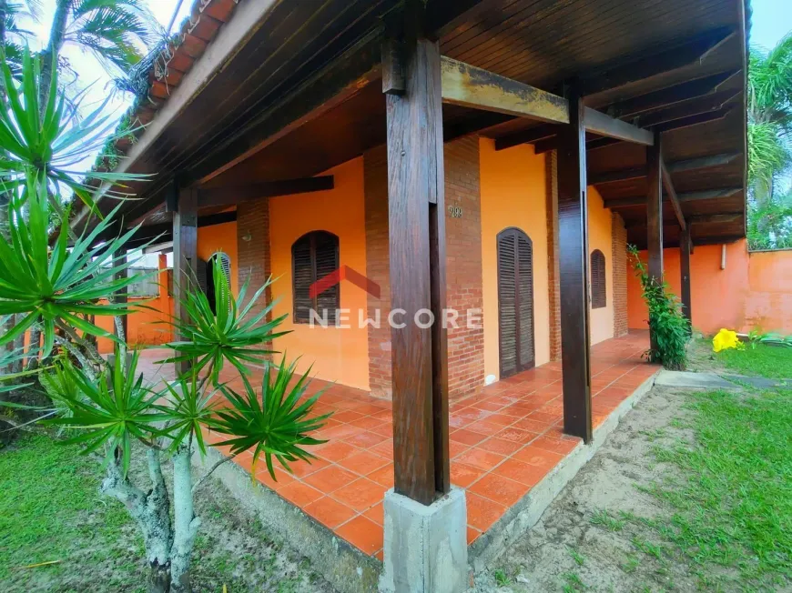 Foto 1 de Casa com 2 Quartos à venda, 90m² em São Fernando, Itanhaém