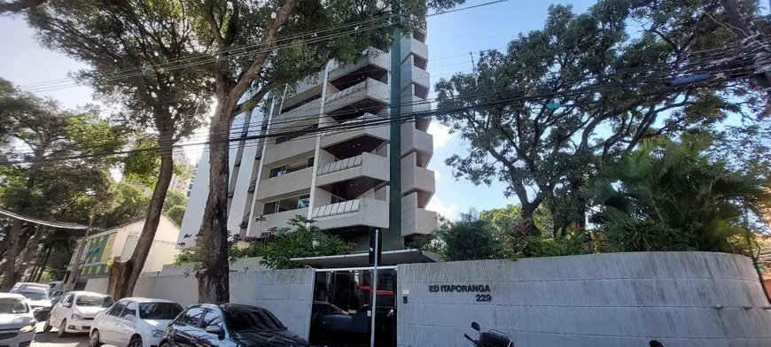 Foto 1 de Apartamento com 3 Quartos à venda, 152m² em Derby, Recife