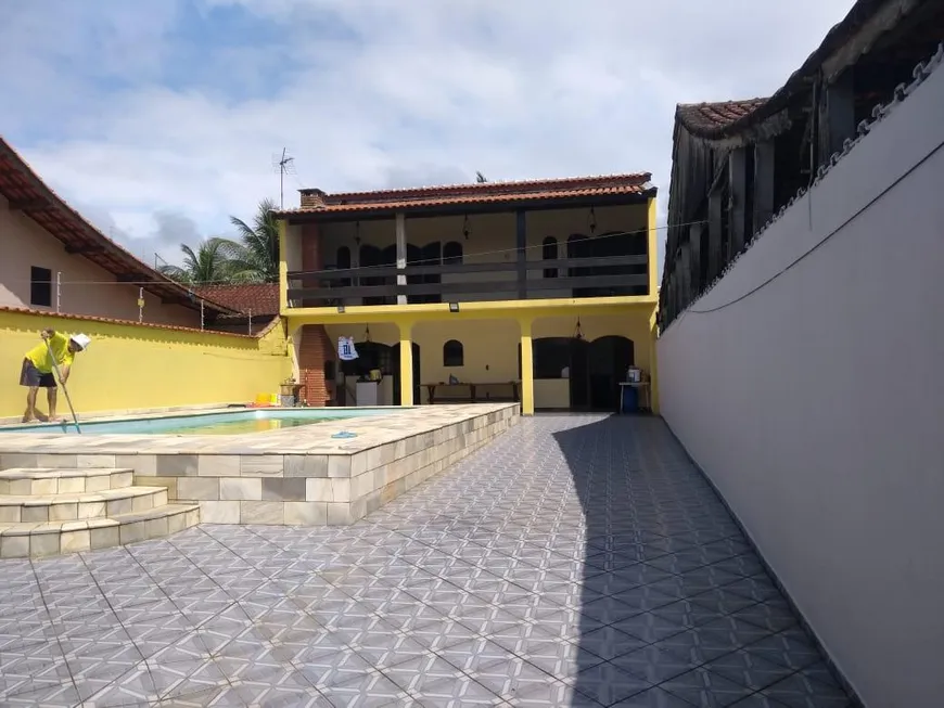 Foto 1 de Sobrado com 2 Quartos à venda, 122m² em Gaivota Praia, Itanhaém