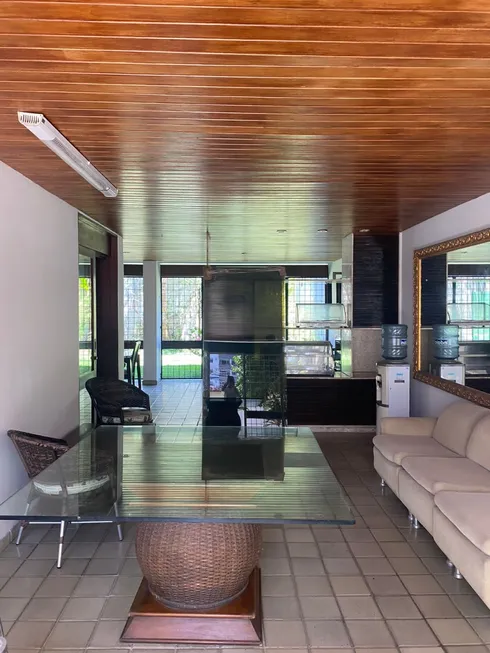 Foto 1 de Casa com 5 Quartos à venda, 300m² em Graças, Recife
