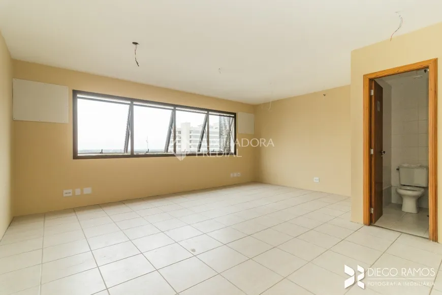 Foto 1 de Sala Comercial para alugar, 30m² em Praia de Belas, Porto Alegre