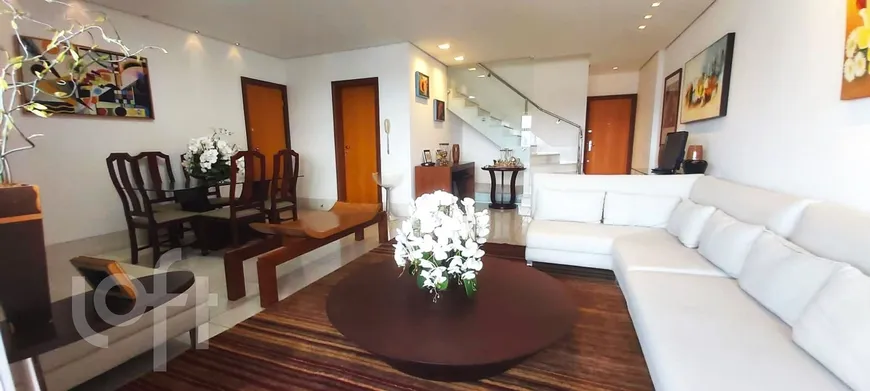 Foto 1 de Apartamento com 3 Quartos à venda, 200m² em Lourdes, Belo Horizonte