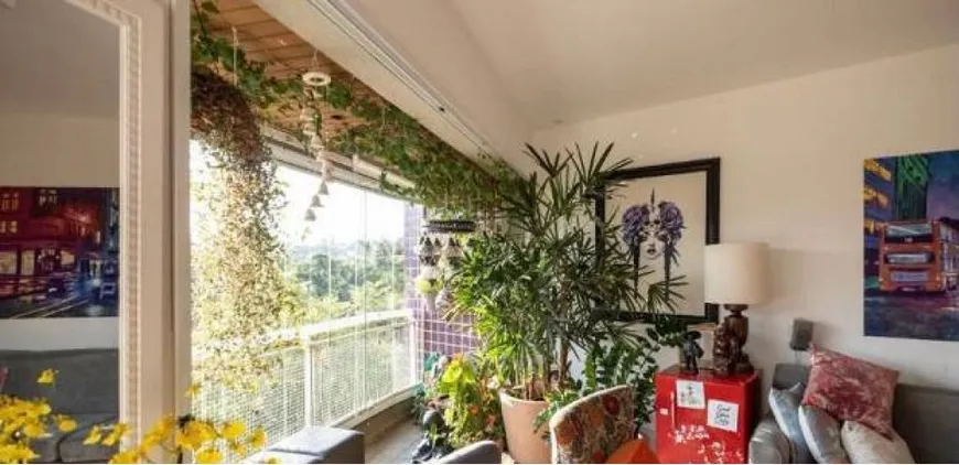 Foto 1 de Apartamento com 3 Quartos à venda, 104m² em Vila Madalena, São Paulo