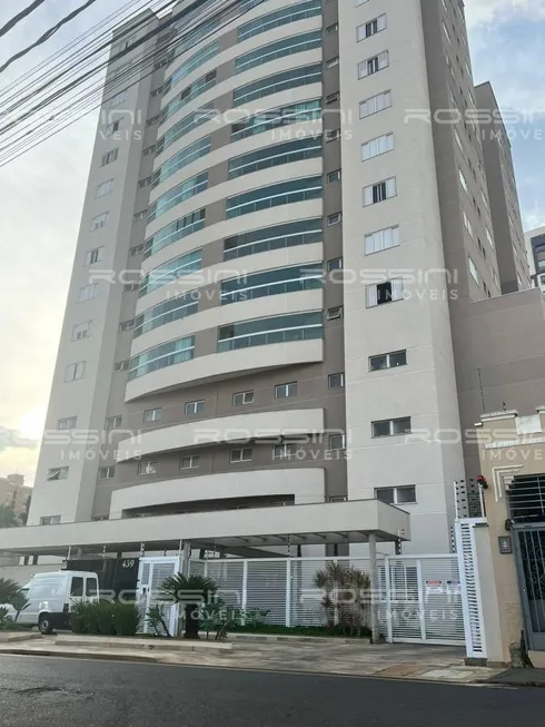 Foto 1 de Apartamento com 3 Quartos para venda ou aluguel, 178m² em São Benedito, Uberaba