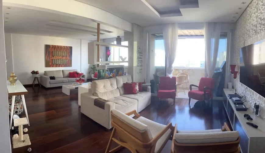 Foto 1 de Apartamento com 5 Quartos à venda, 237m² em Barra, Salvador