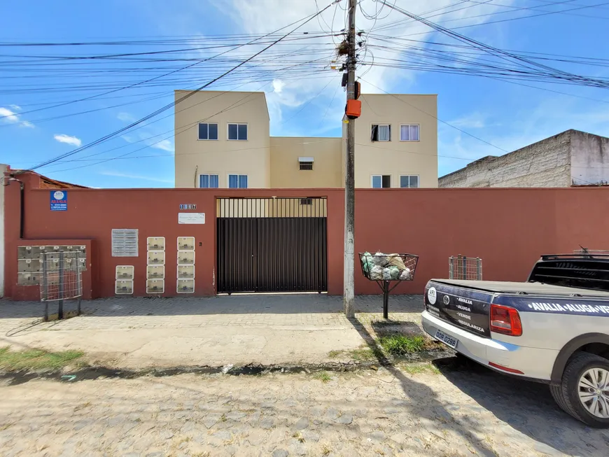 Foto 1 de Apartamento com 2 Quartos para alugar, 55m² em Cágado, Maracanaú