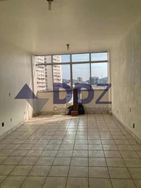 Foto 1 de Ponto Comercial para alugar, 27m² em Madureira, Rio de Janeiro