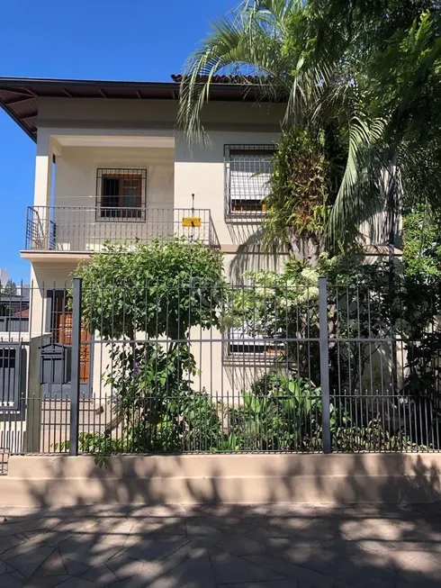 Foto 1 de Casa com 4 Quartos à venda, 224m² em Nonoai, Porto Alegre