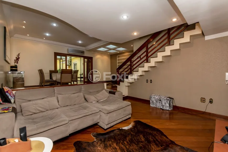 Foto 1 de Casa com 5 Quartos à venda, 316m² em Sarandi, Porto Alegre
