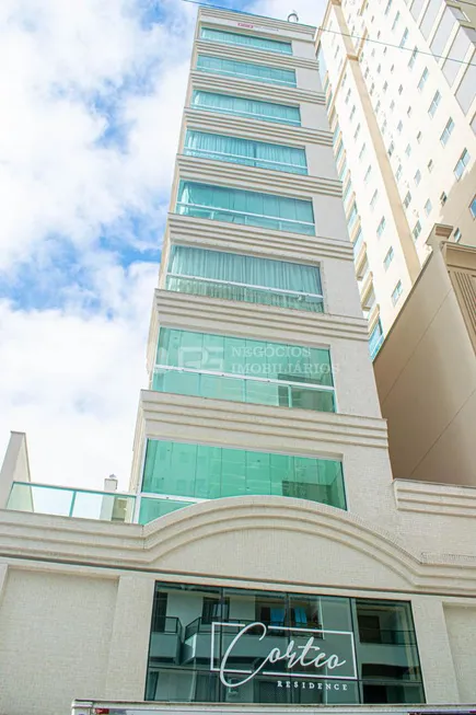 Foto 1 de Apartamento com 2 Quartos à venda, 74m² em Meia Praia, Itapema