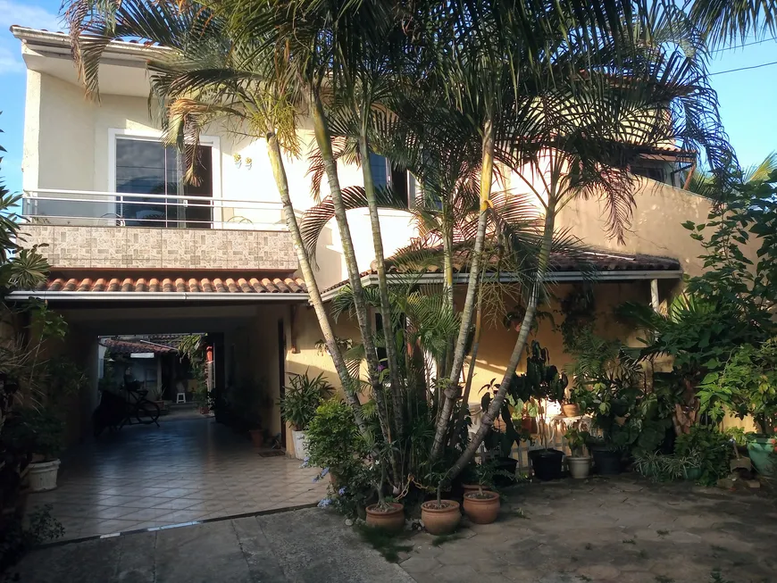 Foto 1 de Casa com 4 Quartos à venda, 230m² em Jardim Mariléa, Rio das Ostras