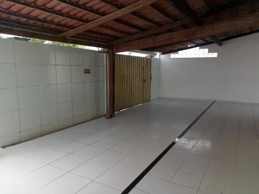 Foto 1 de Casa com 3 Quartos à venda, 74m² em Vila Peri, Fortaleza