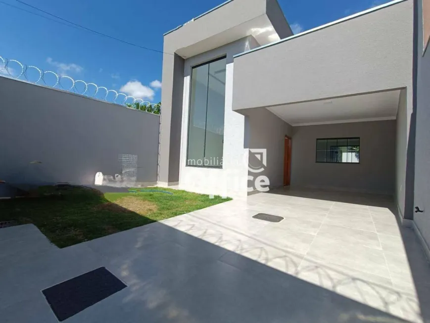 Foto 1 de Casa com 3 Quartos à venda, 111m² em RESIDENCIAL MONTE SINAI, Anápolis