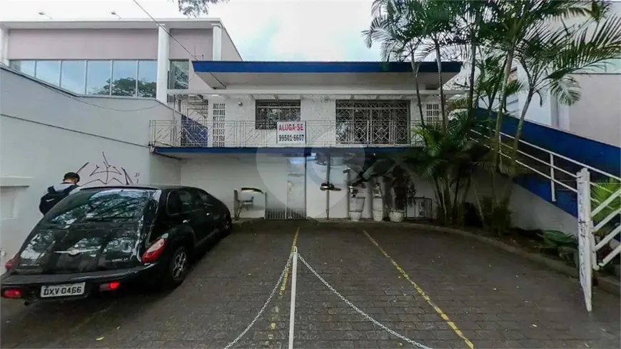 Foto 1 de Sobrado com 1 Quarto para venda ou aluguel, 302m² em Alto de Pinheiros, São Paulo