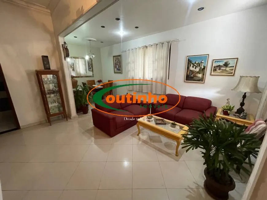 Foto 1 de Casa com 6 Quartos à venda, 250m² em Grajaú, Rio de Janeiro