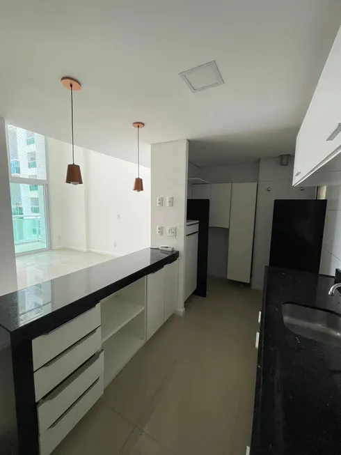 Foto 1 de Apartamento com 3 Quartos à venda, 82m² em Guararapes, Fortaleza