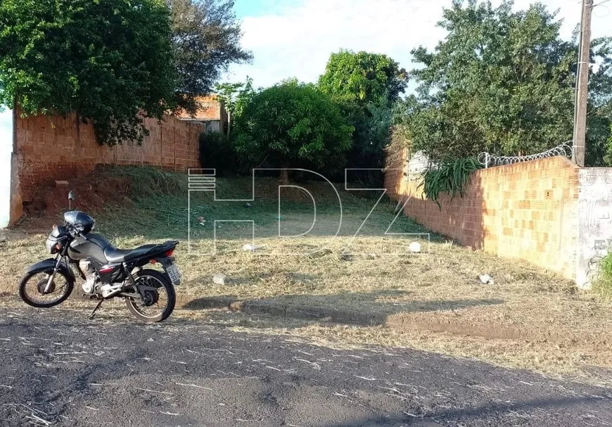 Foto 1 de Lote/Terreno à venda, 250m² em Jardim Roberto Selmi Dei, Araraquara