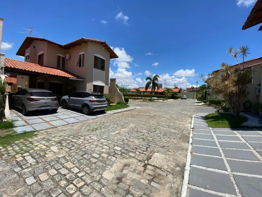 Foto 1 de Casa de Condomínio com 4 Quartos à venda, 165m² em Sapiranga, Fortaleza