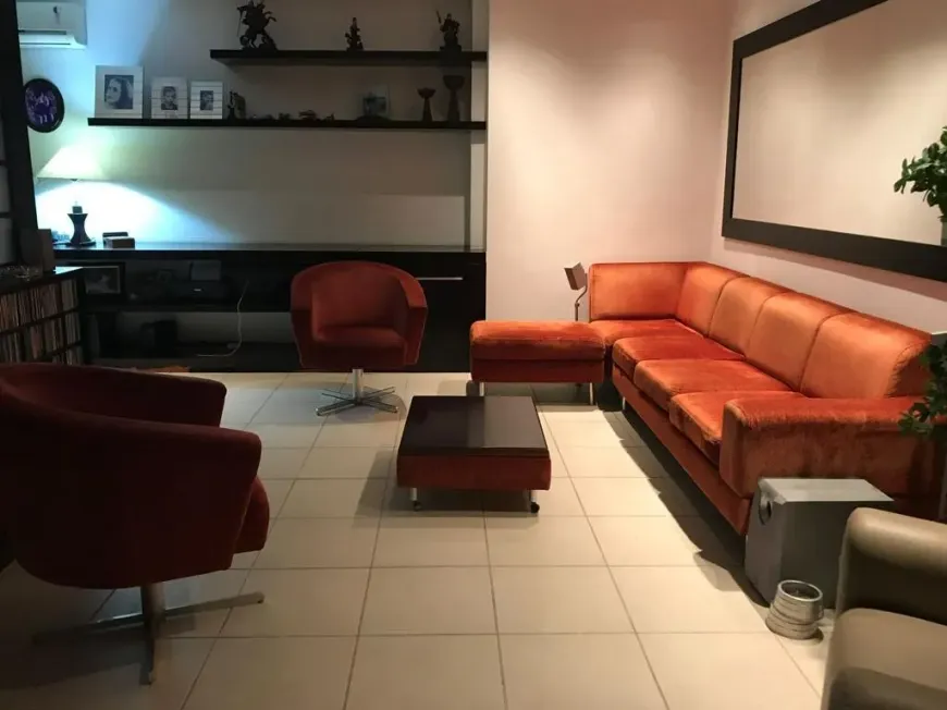 Foto 1 de Apartamento com 3 Quartos à venda, 140m² em Centro, Cabo Frio