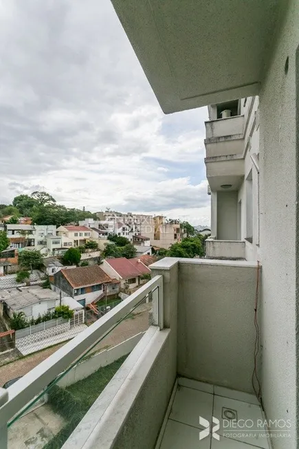 Foto 1 de Apartamento com 3 Quartos à venda, 72m² em Teresópolis, Porto Alegre