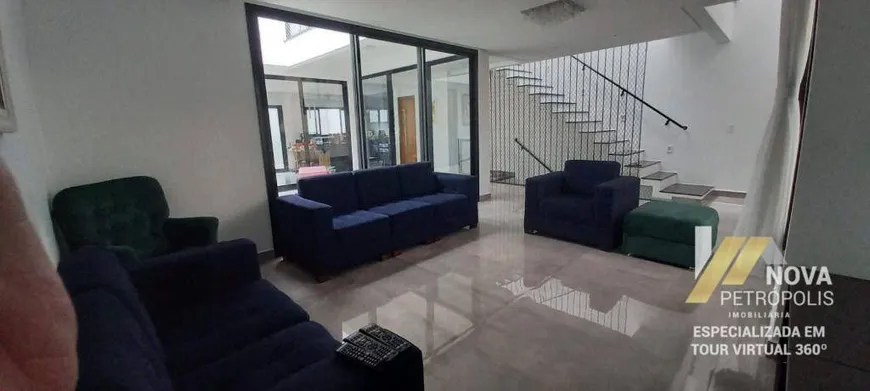 Foto 1 de Sobrado com 3 Quartos à venda, 265m² em Nova Petrópolis, São Bernardo do Campo