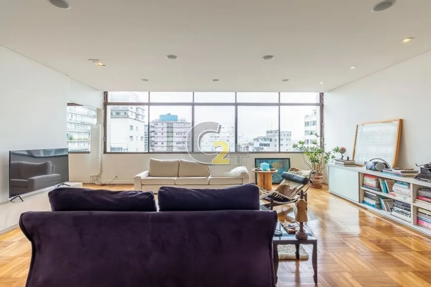 Foto 1 de Apartamento com 3 Quartos à venda, 264m² em Higienópolis, São Paulo