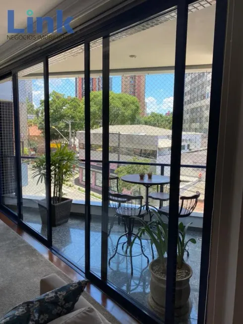 Foto 1 de Apartamento com 4 Quartos à venda, 260m² em Vila Bastos, Santo André