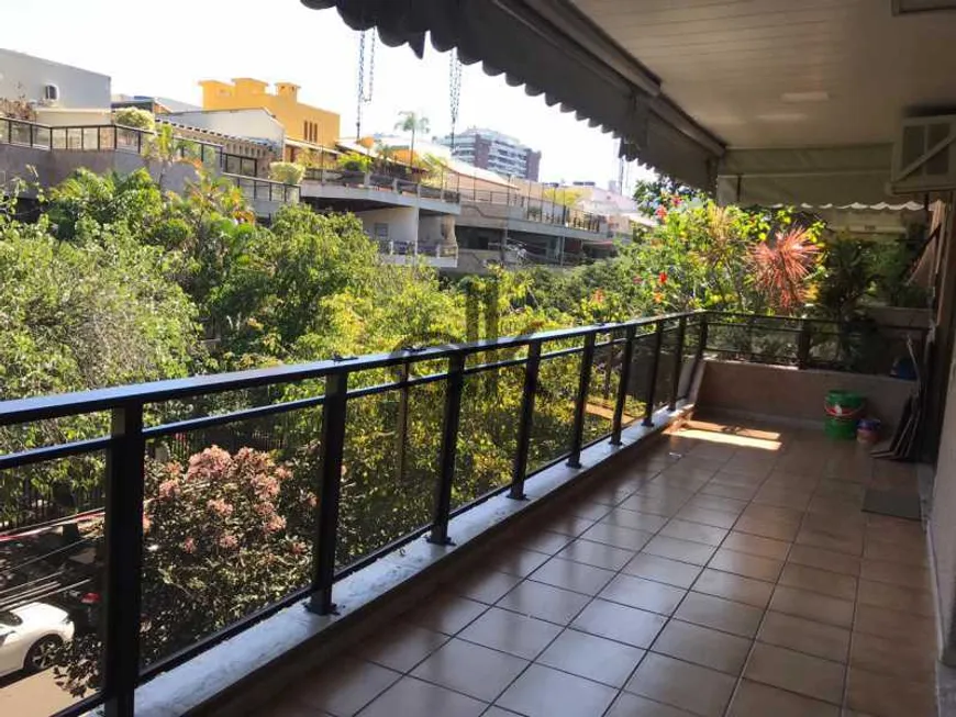 Foto 1 de Apartamento com 3 Quartos à venda, 100m² em Jardim Oceanico, Rio de Janeiro